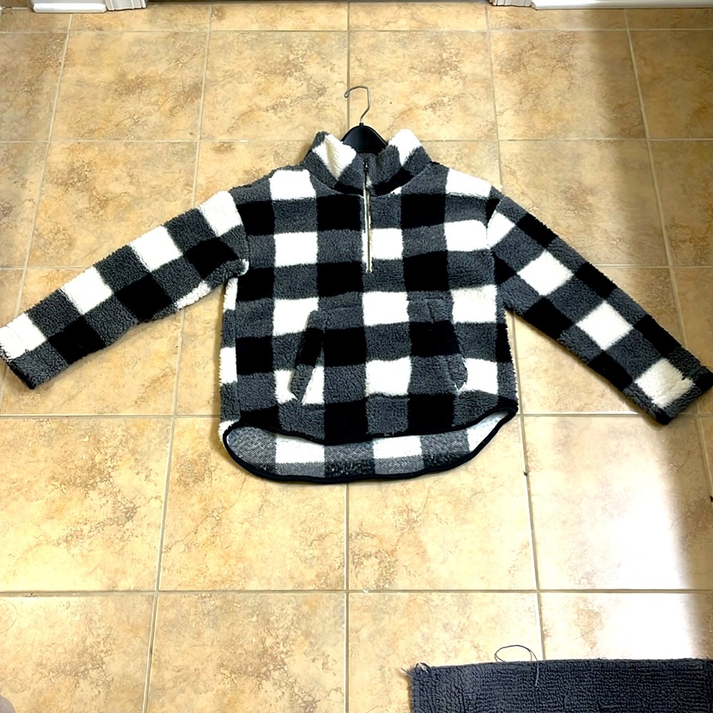 Never worn Old Navy- fleece coat is versatile and can be worn casual settings